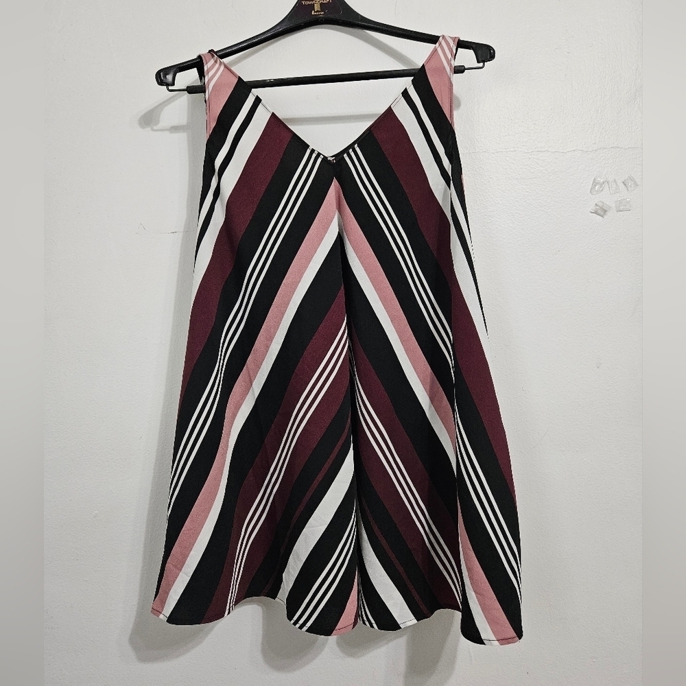 Lane Bryant Sleeveless V-Neck Striped Tank Top. Size 14 Large